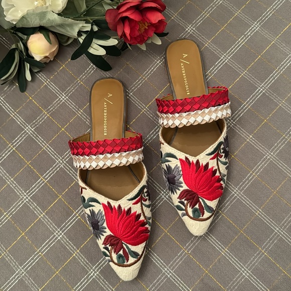 Anthropologie Shoes - Anthropologie Floral Flats
